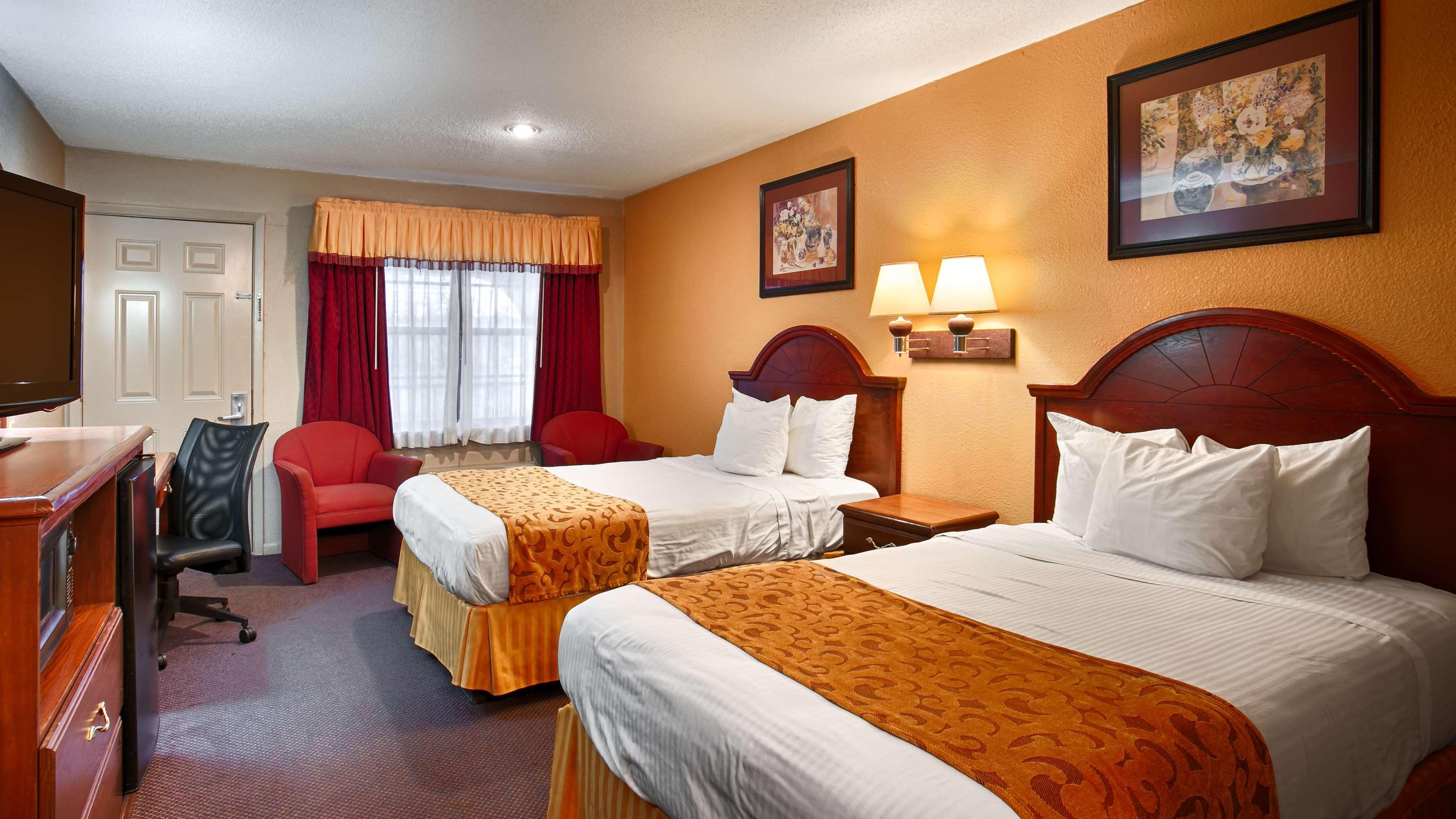 Best Western Delhi Inn Exterior foto